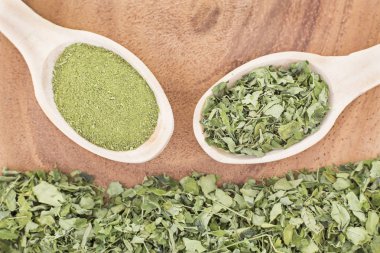Yaprakları ve toz - Moringa oleifera Moringa