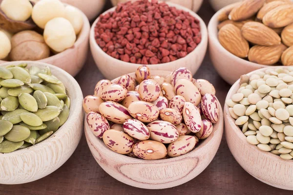 Pinto beans compared to other foods