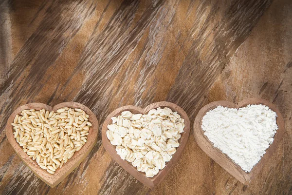 穀物、小麦粉、オーツ麦フレーク — ストック写真