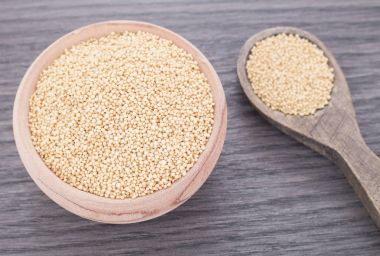 Ahşap masa - Amaranthus Amaranthus tohumları