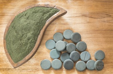 Spirulina tozu ve hapları - Spirulina