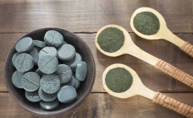 Spirulina tozu ve hapları - Spirulina