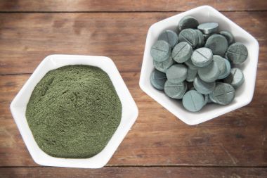 Spirulina tozu ve hapları - Spirulina