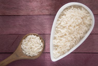 Çiğ beyaz pirinç kase - Oryza sativa