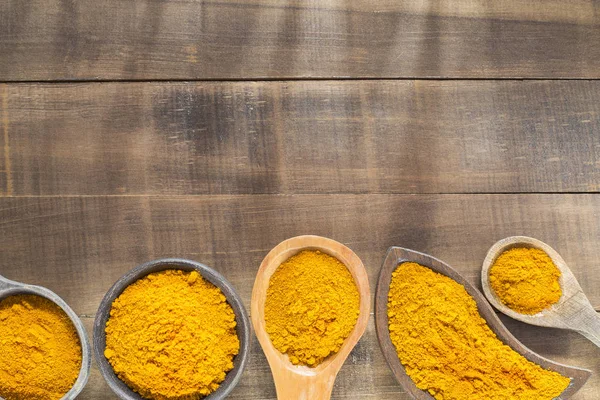 Zerdeçal tozu (Curcuma longa)