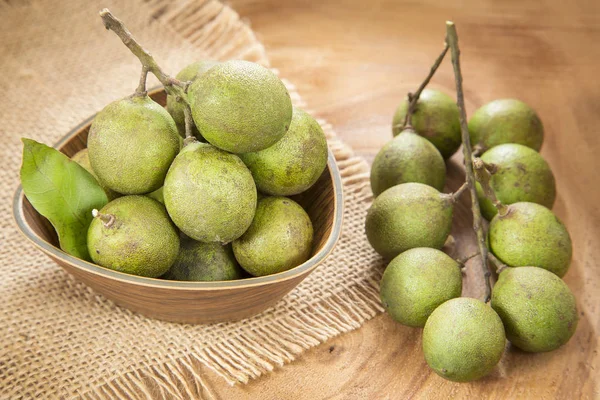 Mamoncillo delicious tropical fruit - Melicoccus bijugatus — Stock Photo, Image