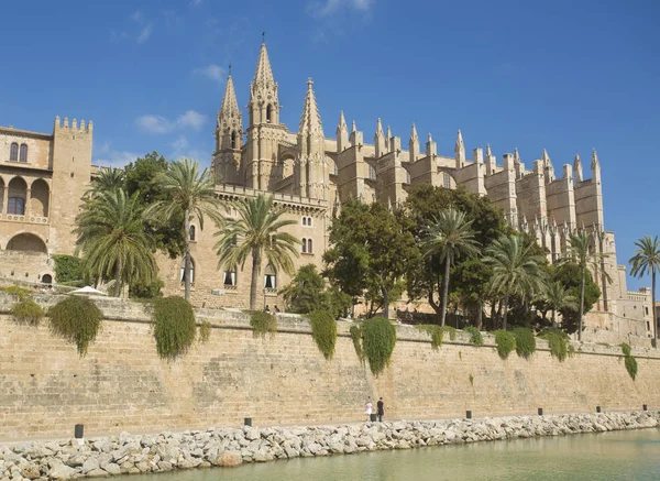 Palma de Mallorca / İspanya - 06 Ekim 2017. Katedral Santa Maria de Palma de Mallorca