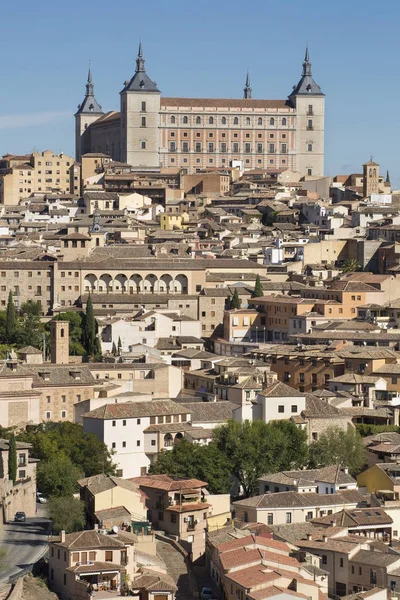 Toledo, Castilla - La Mancha met een oppervlakte / Spanje. 19 oktober 2017. De stad heeft vele bezienswaardigheden en een World Heritage Site is sinds 1986. — Stockfoto