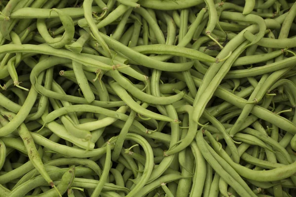 Čerstvé fazolky v trhu - Phaseolus vulgaris var. — Stock fotografie