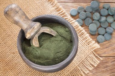 Spirulina tozu ve hapları - Spirulina