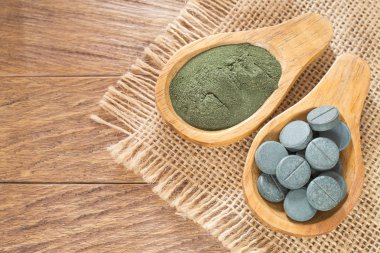 Spirulina tozu ve hapları - Spirulina