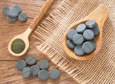Spirulina tozu ve hapları - Spirulina