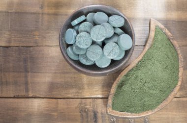 Spirulina tozu ve spirulina hap - güzellik bakımı