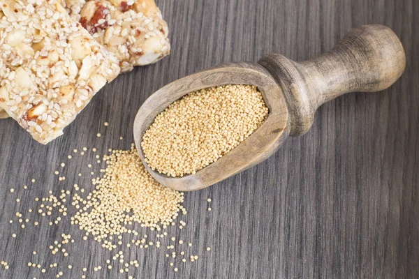 Amaranthus 'lu tahıl gevreği çubuğu