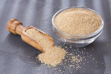 Rustik arka planda - Amaranthus solmayan çiçek tohumları