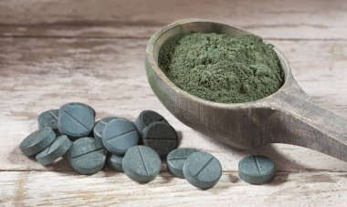 Spirulina tozu ve hapları - Spirulina