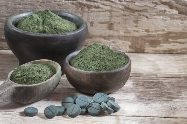 Spirulina tozu ve hapları - Spirulina