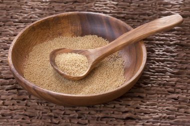 Ahşap kase ve kaşık - Amaranthus solmayan çiçek tohumları