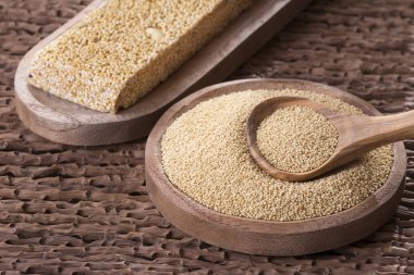 Bar - amaranthus içinde solmayan çiçek tahıl