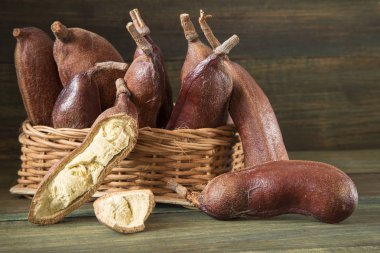 Keçiboynuzu meyve - Hymenaea courbaril