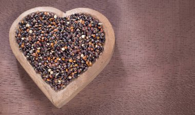 Siyah quinoa - Chenopodium quinoa tohumları