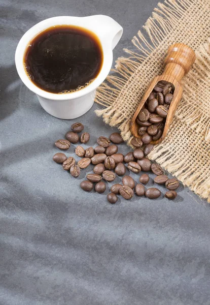 Kaffekopp Med Kaffebönor Coffea — Stockfoto