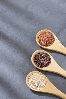 Beyaz, kırmızı ve siyah quinoa - Chenopodium quinoa tohumları