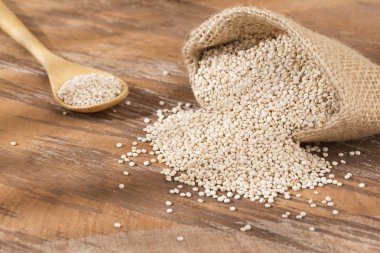 Beyaz organik quinoa tohumları - Chenopodium quinoa