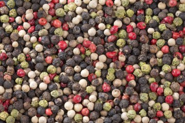 Rustik arka plan rengine karışık biber