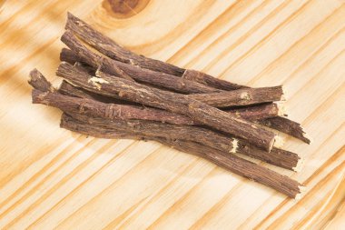 Meyan kökü kökleri - Glycyrrhiza glabra