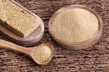 Tahıl ve solmayan çiçek bar - Amaranthus