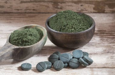 Spirulina tozu ve hapları - Spirulina