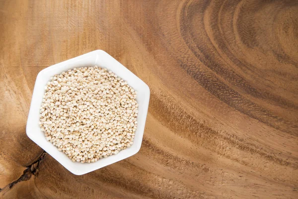 Weiße Quinoa-Samen - chenopodium quinoa — Stockfoto