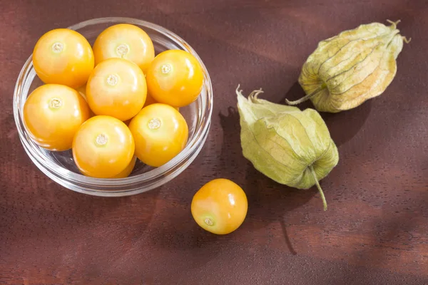 Uchuva köstliche tropische Früchte - physalis peruviana — Stockfoto