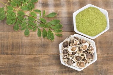 Moringa yaprakları, toz ve tohum - Moringa oleifera