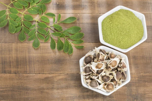 Moringa yaprakları, toz ve tohum - Moringa oleifera