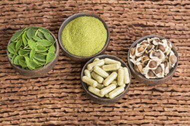 Moringa tohumlar, yaprak ve toz ve kapsül - Moringa oleifera