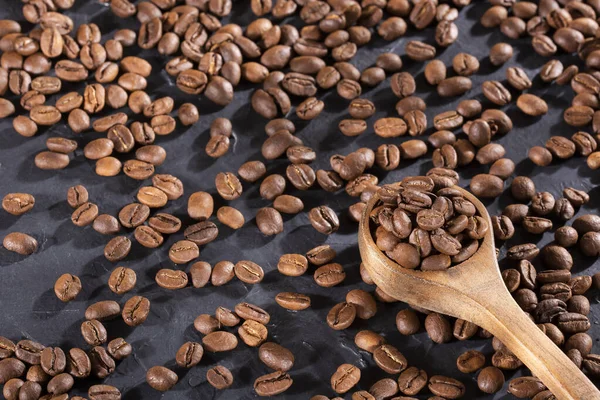 Rostade colombianska kaffebönor - Coffea — Stockfoto