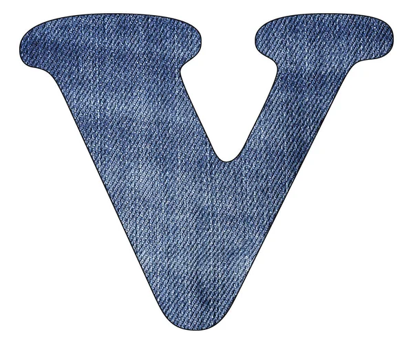 Carta V do alfabeto - Detalhes texturais da calça jeans azul denim. Fundo branco — Fotografia de Stock