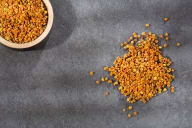 Tatlandırmak için doğal alternatif arı polen