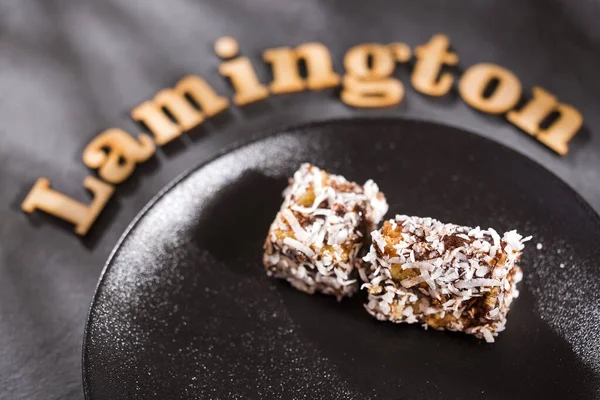 Australijski Lamington Ciasta Czekoladą Kokos — Zdjęcie stockowe