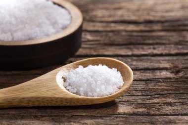 Deniz tuzu kristalleri - Ahşap zemin