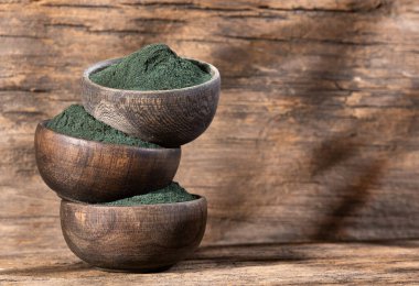 Ahşap kâselerdeki alg tozu - Metin uzayı