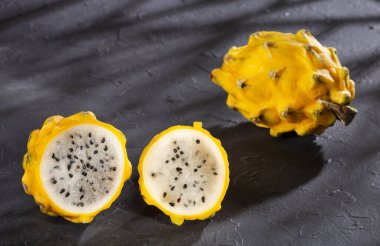 Sarı pitahaya, tatlı ve ferahlatıcı meyve - Selenicereus megalanthus
