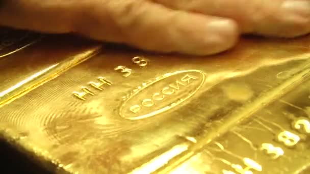 Historia Del Oro Manos Producer Happiness Está Una Mano — Vídeo de stock