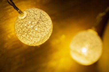 Parti için dekoratif ışıklar, Noel Xmas, Mutlu yıllar, şenlik, etkinlik, mutlu yıllar, kutlama, tebrikler tasarım.