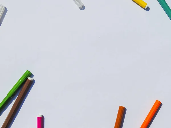 White sheet of paper with markers. View from above — Stock Photo, Image