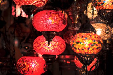 Istanbul piyasası geleneksel oryantal lambalar