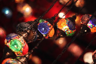 Türk geleneksel renkli lambalar