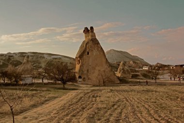 Doya aşk Vadisi ve bir tavşan Dağı